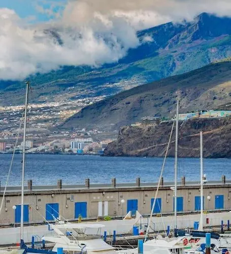 Daire Seafront Marina 9 *