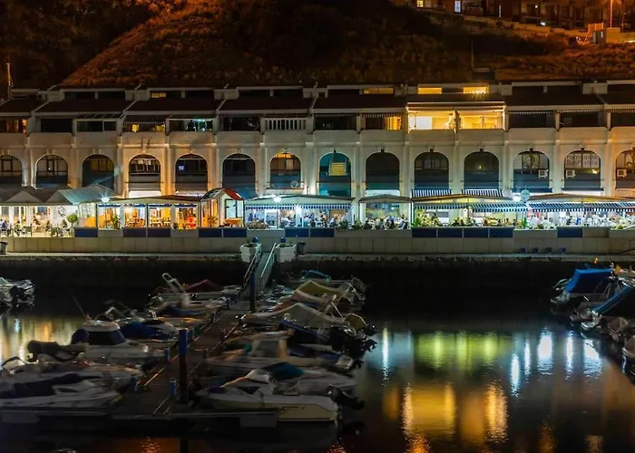 Daire Seafront Marina 9 *